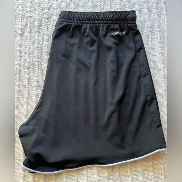 ✨SOLD - Adidas Women’s Climacool Athletic Shorts - Picture 4 of 6